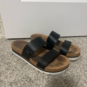 Reef Black Cushion Vista Hi sandal